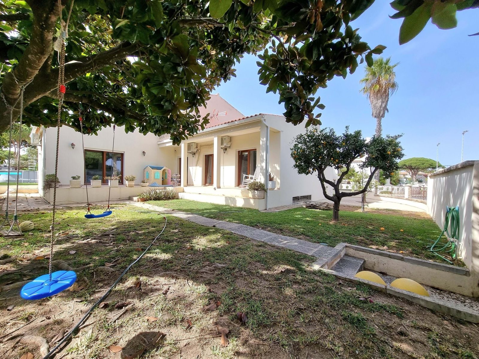 4 Bedroom Villa in Faro - Montenegro - Image 26